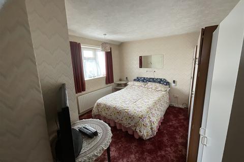 Colyers Lane, Erith, Kent 3 bed semi