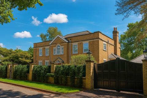 Ballencrieff Road, Sunningdale SL5 5 bed detached house for sale