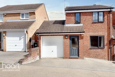 Gatcombe Close, Chatham 3 bed link detached house for sale