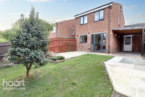 Gatcombe Close, Chatham 3 bed link detached house for sale