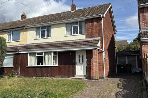 Whitesand Close, Glenfield, Leicester 3 bed semi