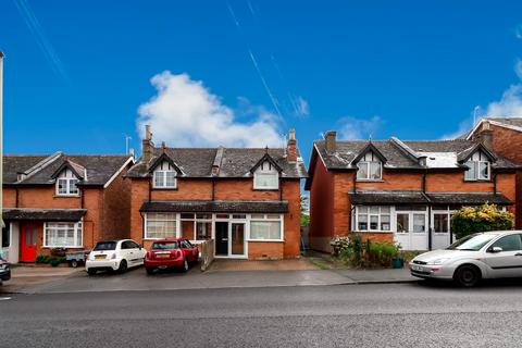 Copt Elm Road, Charlton Kings... 2 bed house for sale
