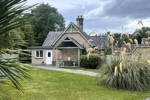 Drumduan Cottage, Carisbrooke Drive... 2 bed cottage for sale