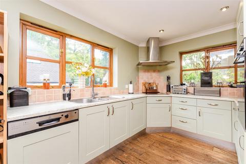 Meadow Lane, Culverstone, Meopham, Kent 4 bed detached house for sale