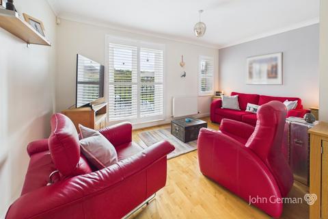 Haddon Way, Loughborough 3 bed townhouse for sale