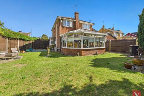 Marsh Road, Luton LU3 4 bed detached house for sale