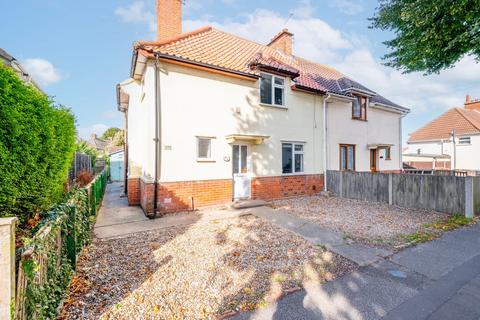Yeovil Road, Lowestoft 3 bed semi