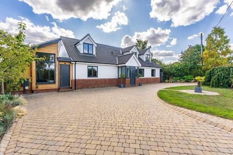 Swardeston Lane, East Carleton 5 bed detached house for sale