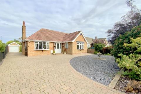Thirkleby Crescent, Grimsby 3 bed detached bungalow for sale