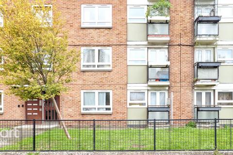 Parr Road, London 1 bed flat for sale