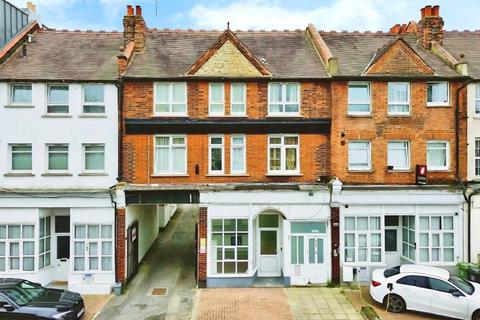 Catford Hill, London SE6 1 bed apartment for sale