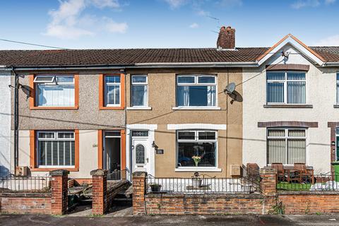 Commercial Street, Pontypridd CF38 3 bed terraced house for sale