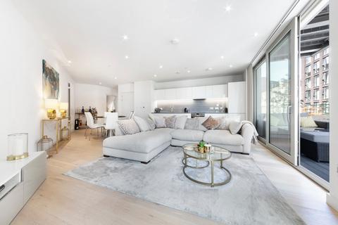 Liner House, Royal Wharf, E16 2 bed apartment for sale