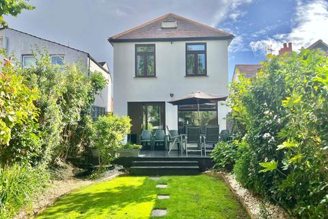 Cromwell Road, Brentwood CM14 3 bed detached house for sale