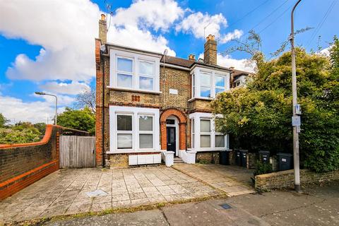 Selsdon Road, Wanstead 2 bed flat for sale