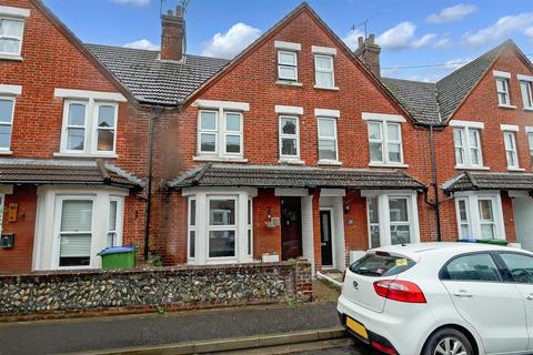 Queen Street, Littlehampton BN17 4 bed terraced house for sale