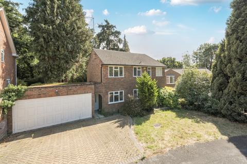 Broomcroft Close, Pyrford, GU22 4 bed detached house for sale