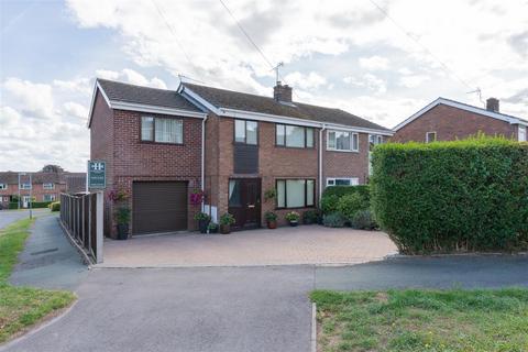 Oathills Drive, Tarporley 4 bed semi