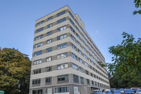 Hubert Road, Brentwood 1 bed apartment for sale