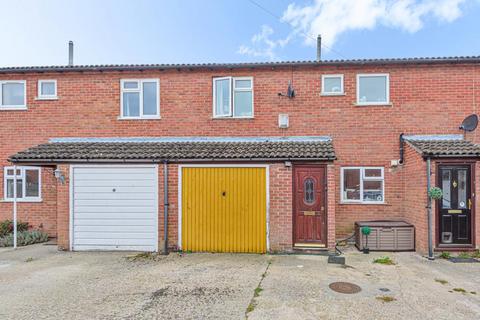 Walton Way,  Newbury,  RG14 3 bed terraced house for sale
