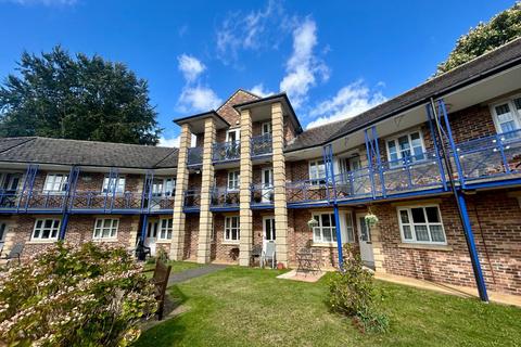 First Floor Flat, Avenue Court... 2 bed flat for sale