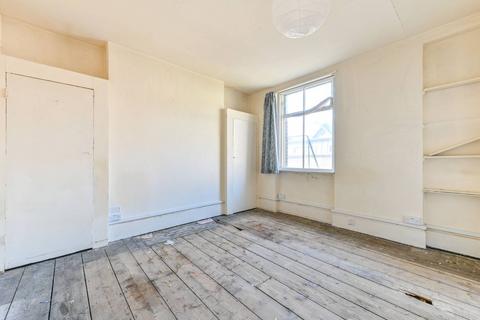 Monmouth Road, Notting Hill, London, W2 Studio for sale