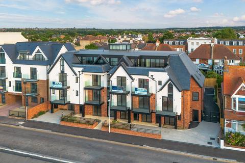 St Georges Terrace, Herne Bay 2 bed apartment for sale