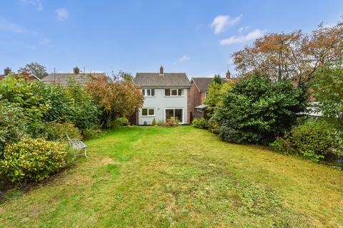 Tilmore Gardens, Petersfield, Hampshire 3 bed detached house for sale