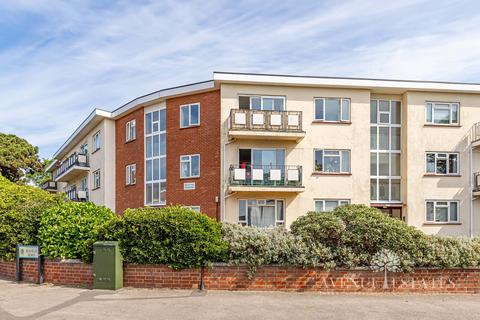 Belle Vue Road, Bournemouth BH6 3 bed flat for sale