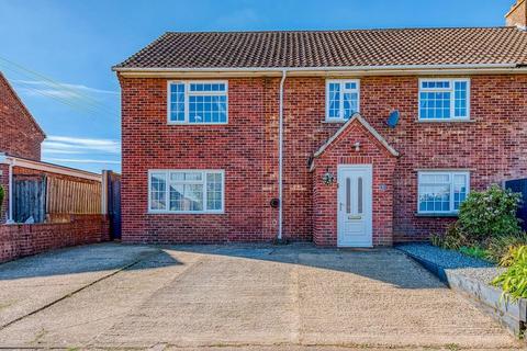 Cyprus Road, Attleborough 3 bed semi