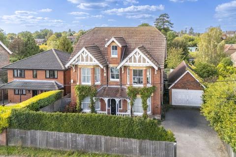 London Road, Uckfield 8 bed detached house for sale