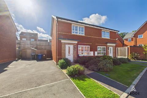 Buxton Road, Uttoxeter ST14 2 bed semi