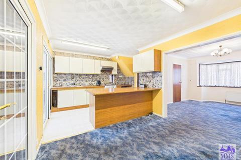 Cadnam Close, Strood, Rochester 3 bed semi