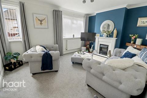 Swift Gardens, Lincoln 3 bed semi