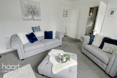 Swift Gardens, Lincoln 3 bed semi