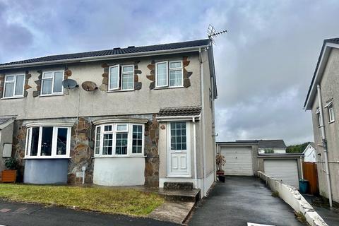 Hawthorn Way, Brackla, Bridgend... 3 bed semi