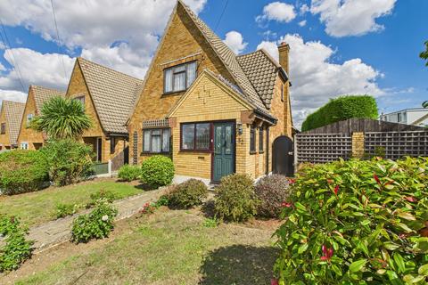Lampits Hill, Corringham, SS17 3 bed chalet for sale