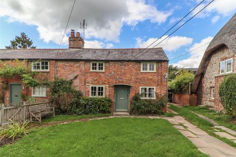 Horse Shoe Lane, Ibthorpe... 3 bed semi