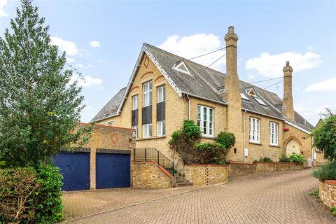Church Street, Shillington, Hitchin... 4 bed semi
