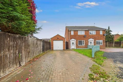 Kipling Way, Stowmarket IP14 3 bed semi