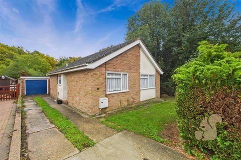 Bracken Way, Colchester CO5 2 bed detached bungalow for sale