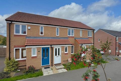 James Avenue, Calne, Wiltshire, SN11 8NA 2 bed terraced house for sale