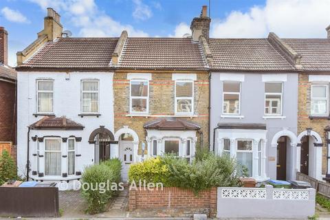 Cann Hall Road, Leytonstone 3 bed terraced house for sale