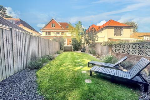 Queens Park 2 bed flat for sale