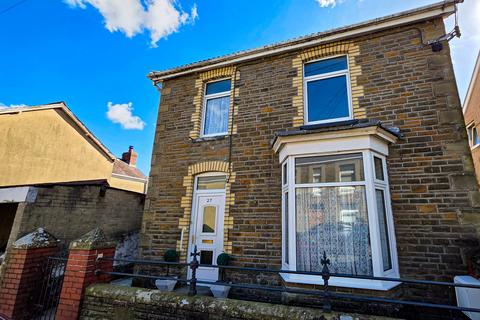 Down Street, Clydach SA6 3 bed detached house for sale
