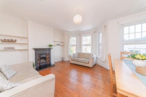 GRANVILLE ROAD, NORTH FINCHLEY, N12 2 bed flat for sale