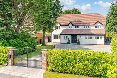 Longaford Way, Hutton Mount, Brentwood 6 bed detached house for sale