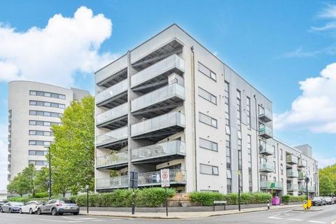 Coutts Court, Wallwood Street... 2 bed flat for sale