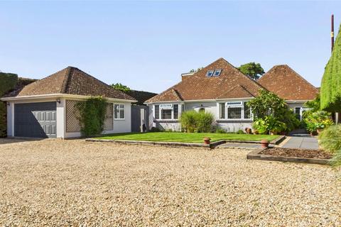 Sussex Lane, Spencers Wood, Reading... 4 bed bungalow for sale