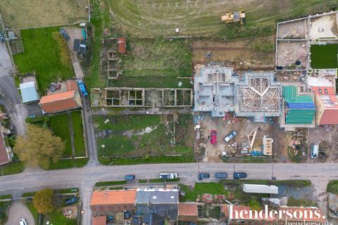 Whitby YO22 4 bed barn conversion for sale